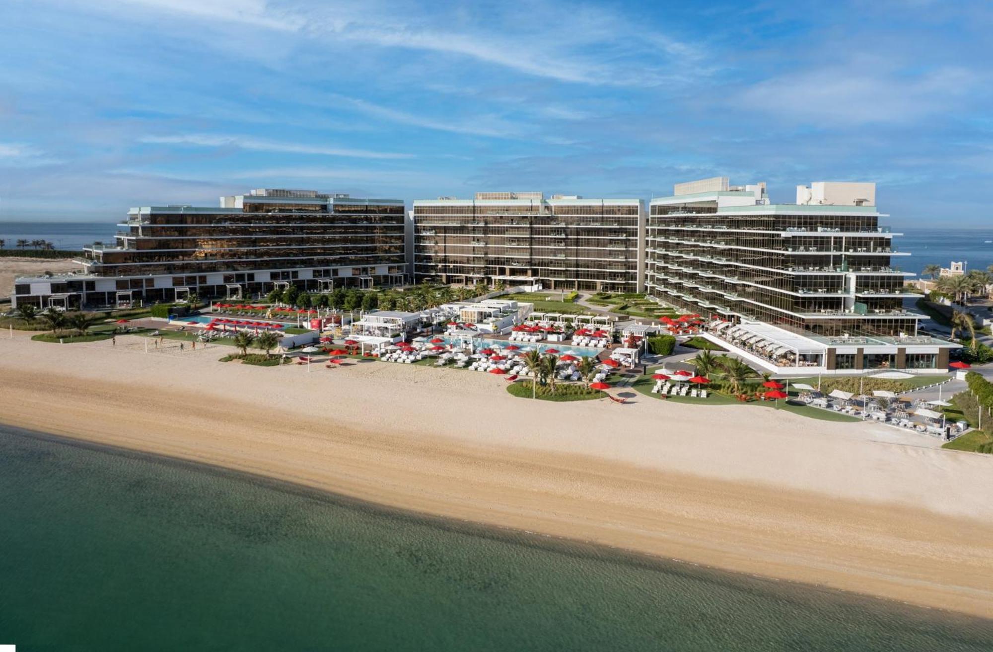 Th8 Palm Dubai Beach Resort, Vignette Collection By Ihg المظهر الخارجي الصورة Hilton Alexandria