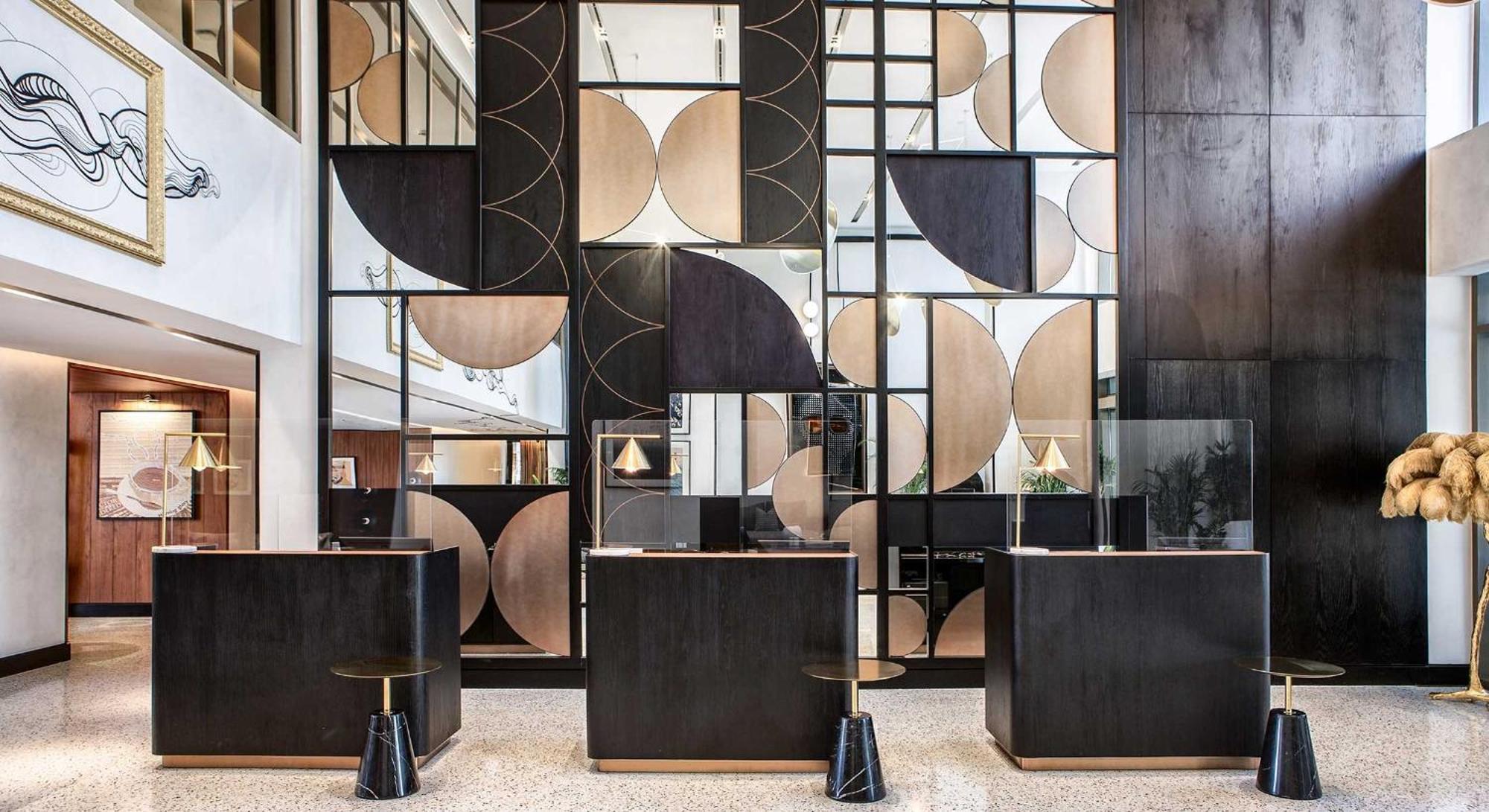 Th8 Palm Dubai Beach Resort, Vignette Collection By Ihg المظهر الخارجي الصورة The lobby of the hotel